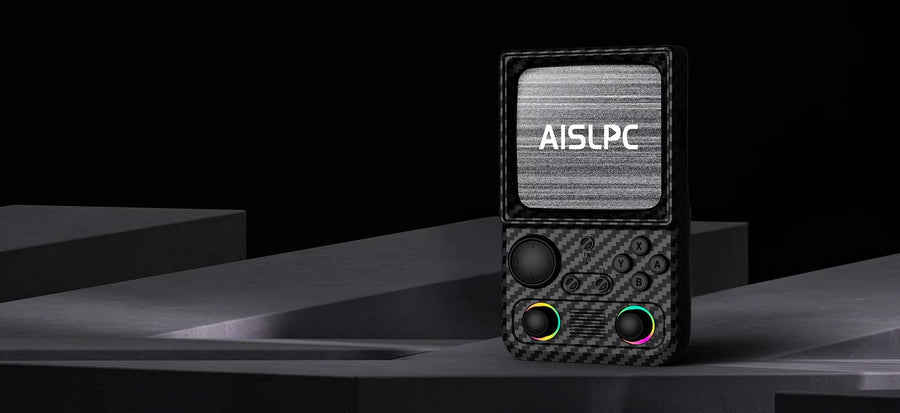 Schwarzer R36T MAX mit zwei RGB-Joysticks und AISLPC Logo auf dem Display in einem dunklen Produktbanner.